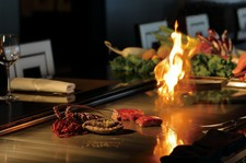 神戸ビーフをメインに、オリエンタルの“スペシャリテ”「活黒鮑」を供す極上のコース