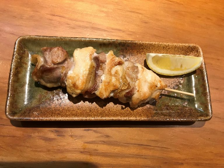 鶏肉の旨みが堪能できる『じとっこ串（宮崎地鶏）』