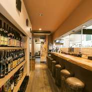 当店人気の『串焼き5種』はもちろん『お刺身』や『揚げ物』『一品料理』『〆』『デザート』付きでメニュー充実の宴会コース！

■メニューの一例
【付き出し】枝豆
【お刺身】桶盛り
【串焼】5種
【野菜】塩ダレきゅうり
【揚物】スケトウダラ唐揚げ
　　　　ポテトフライ
【〆】
【デザート】一口アイスケーキ
※+600円でプレミアム飲み放題に変更可！