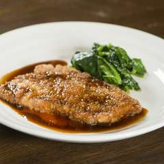 お米で育ったやわらかい口当たりの『耶馬渓産錦雲豚のカツレツ』