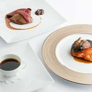 長く受け継がれるフランス料理の基本に敬意を払いつつ、時代とともに変わる料理。なぜ変えるのか、なぜ守るのか。いつもその意味を考え続けることで、谷シェフの料理は時代を越えて愛される味となります。