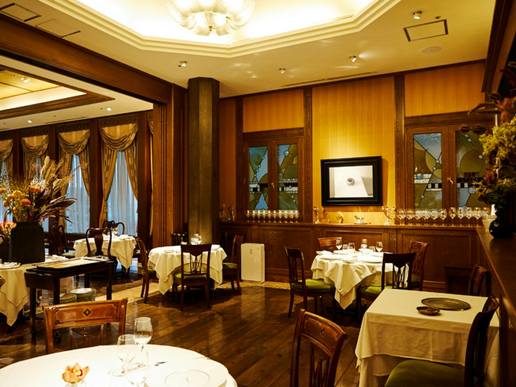 ビジネスシーンでの会食に活躍する個室も用意