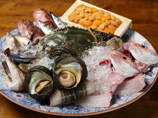 瀬戸内産の魚を中心に、毎日仕入れる新鮮な魚介類