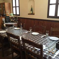 柔らかな灯りの下でいただく、ほっとできる優しい料理