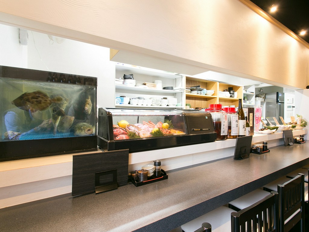 店主やお客と自然に仲良くなってしまう、居心地のよさが魅力