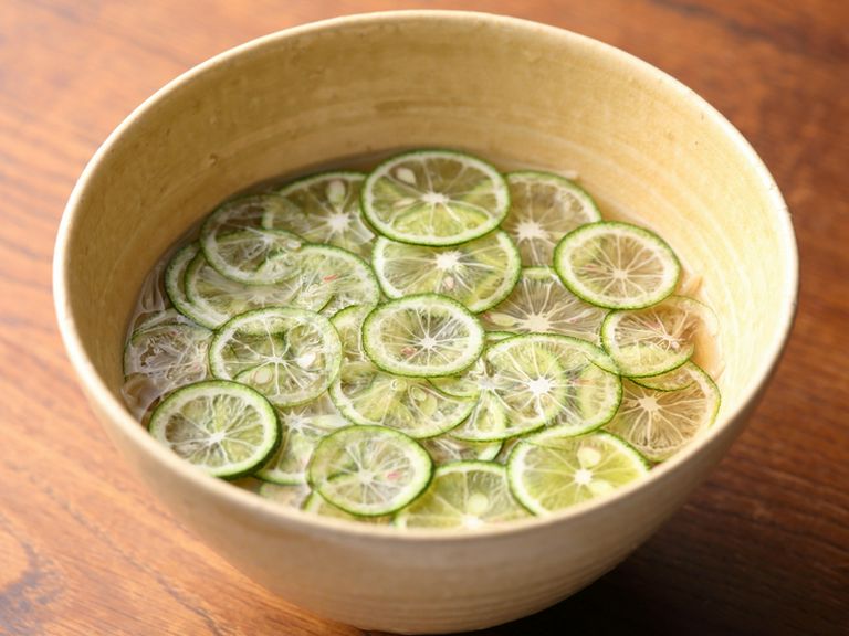 すだちが爽やかに香る『すだちそば』