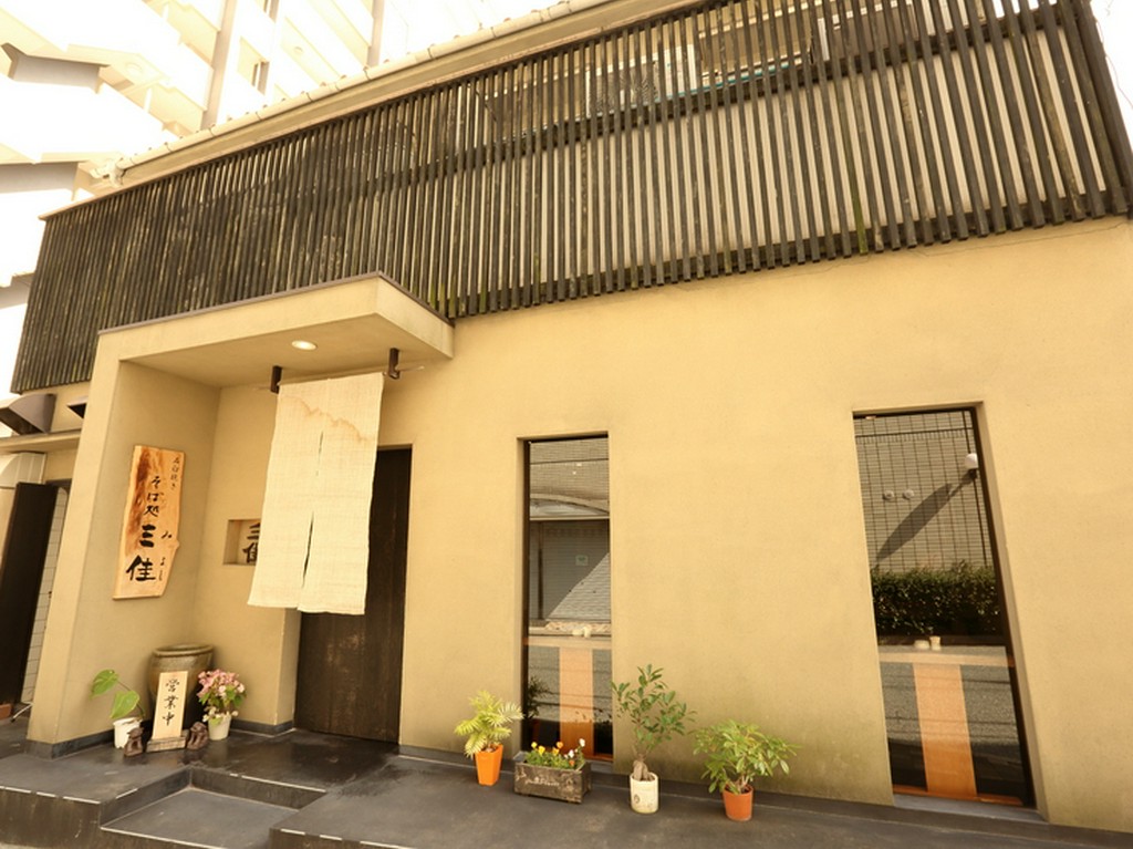 お酒に合う一品料理もご用意しております