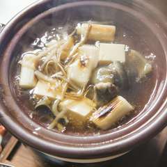 すっぽんの旨味がたっぷり溶け込んだスープが絶品の『すっぽんの鍋（丸鍋）』