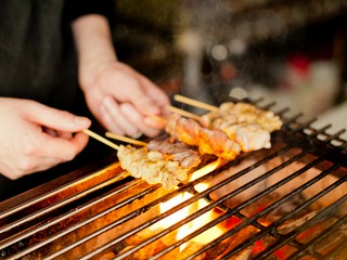 一串ごと丁寧に、素材を知り尽くした料理人ならではの焼鶏