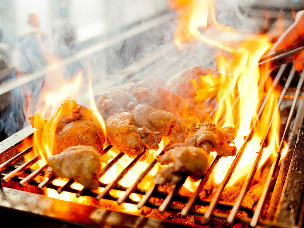 豪快な火力で焼き上げることで、旨みに香ばしさがプラス