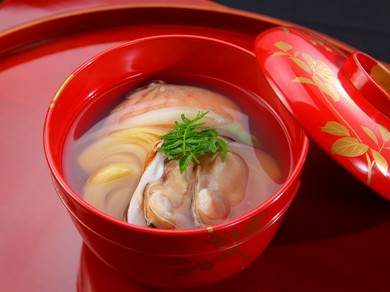 季節の味を愉しめる、日本料理の華にふさわしい『椀物』
