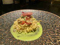 アミューズ
季節の前菜盛り合わせ
例
・本日のカルパッチョ
・カプレーゼ
・パテドカンパーニュ
・サーモンマリネ
・ブラウンマッシュルームのキッシュ
パン
4種類から選べるパスタor
＋1300円で特選黒毛和牛の炭焼
