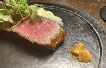 大切な方とのご接待やご会食、顔合わせなど特別な日のお食事に最適なコースをご用意致しました。