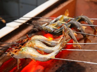 清流を呼ぶ、夏の一品『鮎の塩焼』