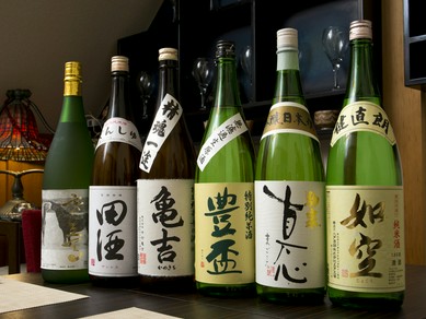 青森の食材を使った料理には、やはり青森県産の日本酒が相性抜群