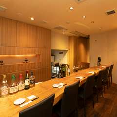 落ち着いた雰囲気の中で優しい味わいの和食を