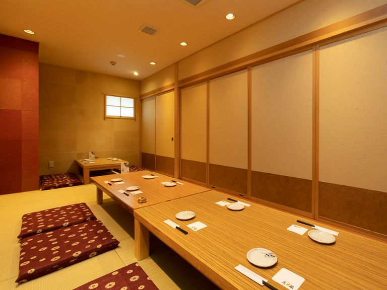 山形の食材をふんだんに盛り込んだコース料理で宴会を