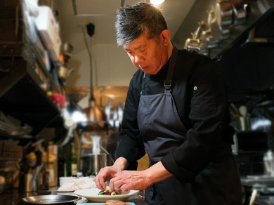 ゲスト一人一人との出会いに感謝し、全身全霊で一皿を紡ぐ