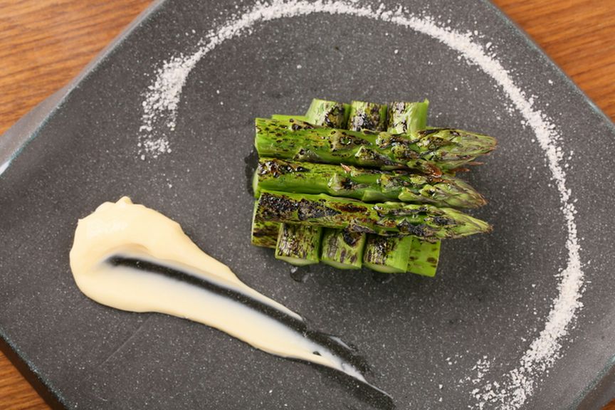 北海道はもちろん、全国から旬の新鮮な食材を毎日仕入れ