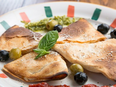 ここでしか味わえない『ムイ・リカ オリジナルピザティーリア』