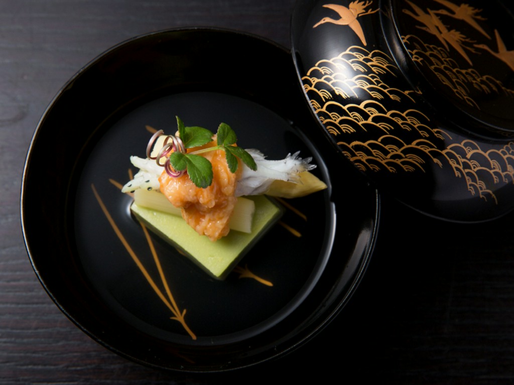 金沢の春を表現した『お椀』