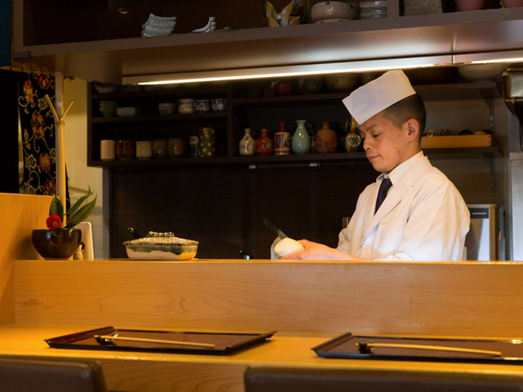 お酒に合わせ、料理や酒肴を楽しんでいただきたい