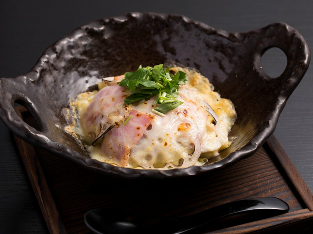 小麦をつかわない名物『れんこんグラタン』