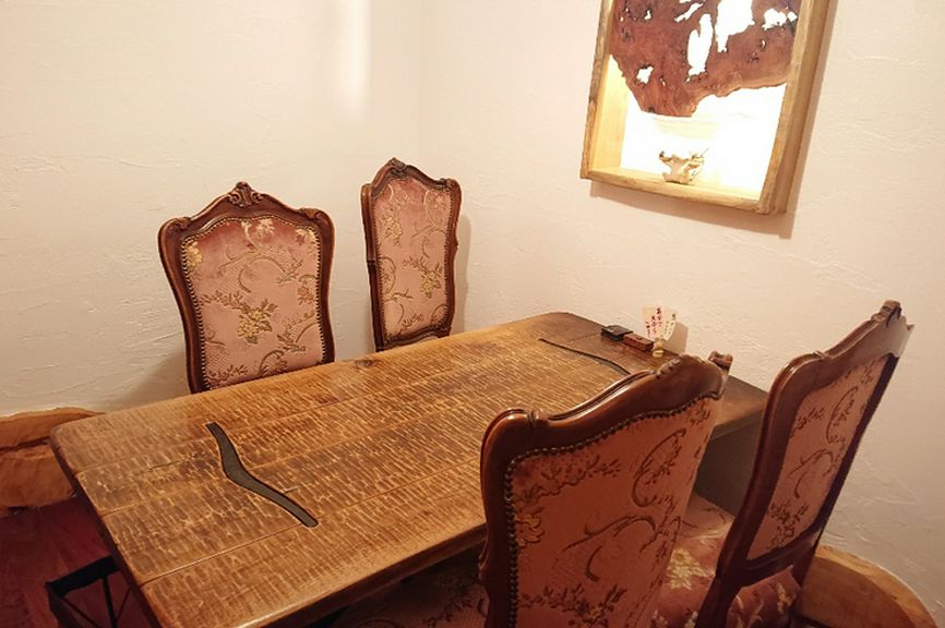 プライベートを約束する個室で大切なひとときを