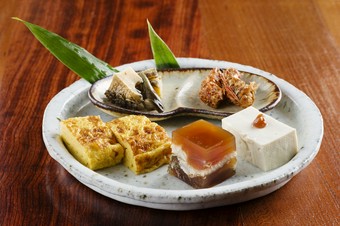 日本酒やワインとともに楽しみたい『前菜盛り合せ』