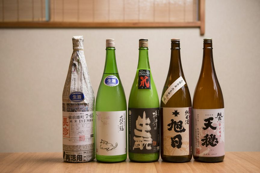 肴を引き立てる純米酒のほか、さまざまな要望に沿う日本酒も