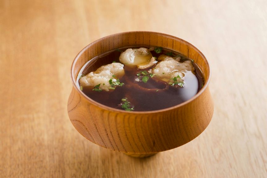 甘みある和牛の脂と風味豊かな鰹出汁が絶妙に調和する『和牛もつ』