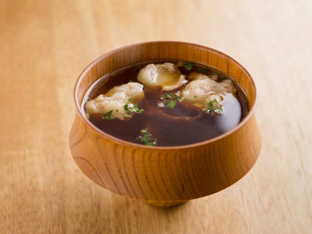 甘みある和牛の脂と風味豊かな鰹出汁が絶妙に調和する『和牛もつ』