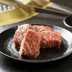 和牛は常時A5ランク。独自ルートで仕入れた厳選高級肉にこだわり