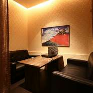 すべてのつけダレが手づくり。季節に応じたしゃぶしゃぶが味わえます。
