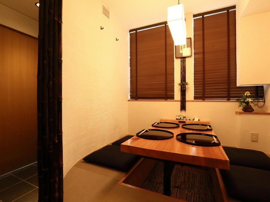 顔合わせにおすすめ。リラックスできる半個室