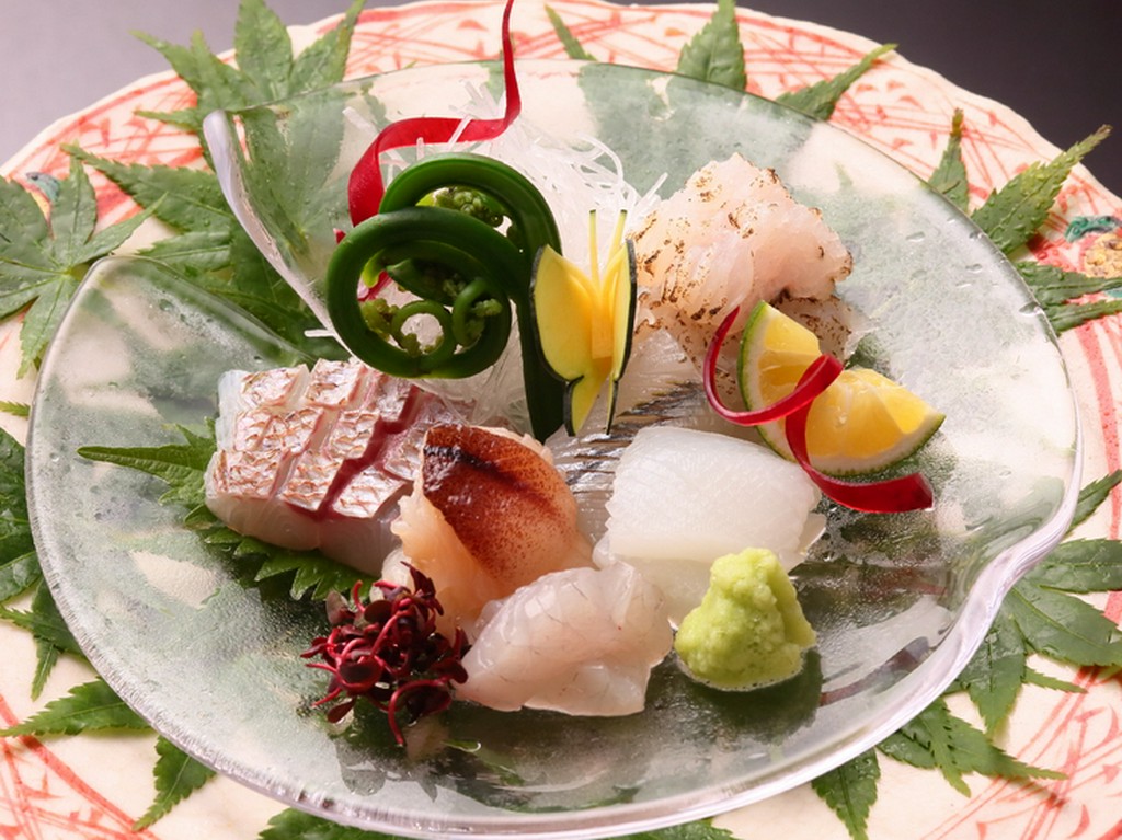 旬魚の旨み・甘みを味わう『造り盛り合わせ』