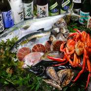 店主自ら奈良中央市場へ出向き、その日の良質な魚介を仕入れているそう。刺身はもちろん、素材の魅力を引き出す調理法で、海の幸を心ゆくまで愉しめます。