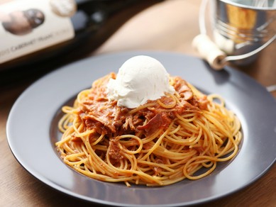 前菜やパスタと合わせて楽しみたい『JEANAセレクトワイン』