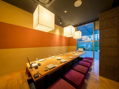 どの部屋も暖かい空気に包まれる、大から小までの個室