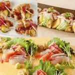 彩り豊かな料理に名物のお造りが味わえる「旬の味覚コース」