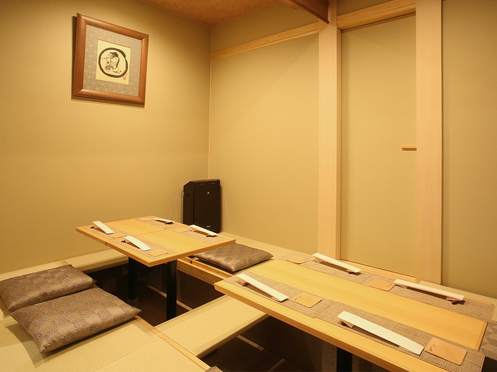 改まった会食の場にも相応しい、完全個室のプライベート空間