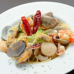 モチモチとした食感が自慢の『生パスタ』、ペペロンチーノが人気