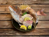 鯛づくし（鯛の姿造り・鯛の唐揚げ・鯛の漁師汁）