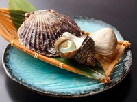 白はまぐり・ホタテ・サザエ（大）　各1個