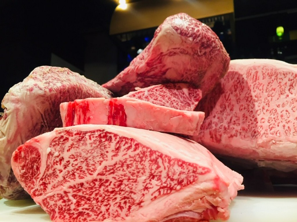 世界の“尾崎牛”とチャンピオン“中山牛”