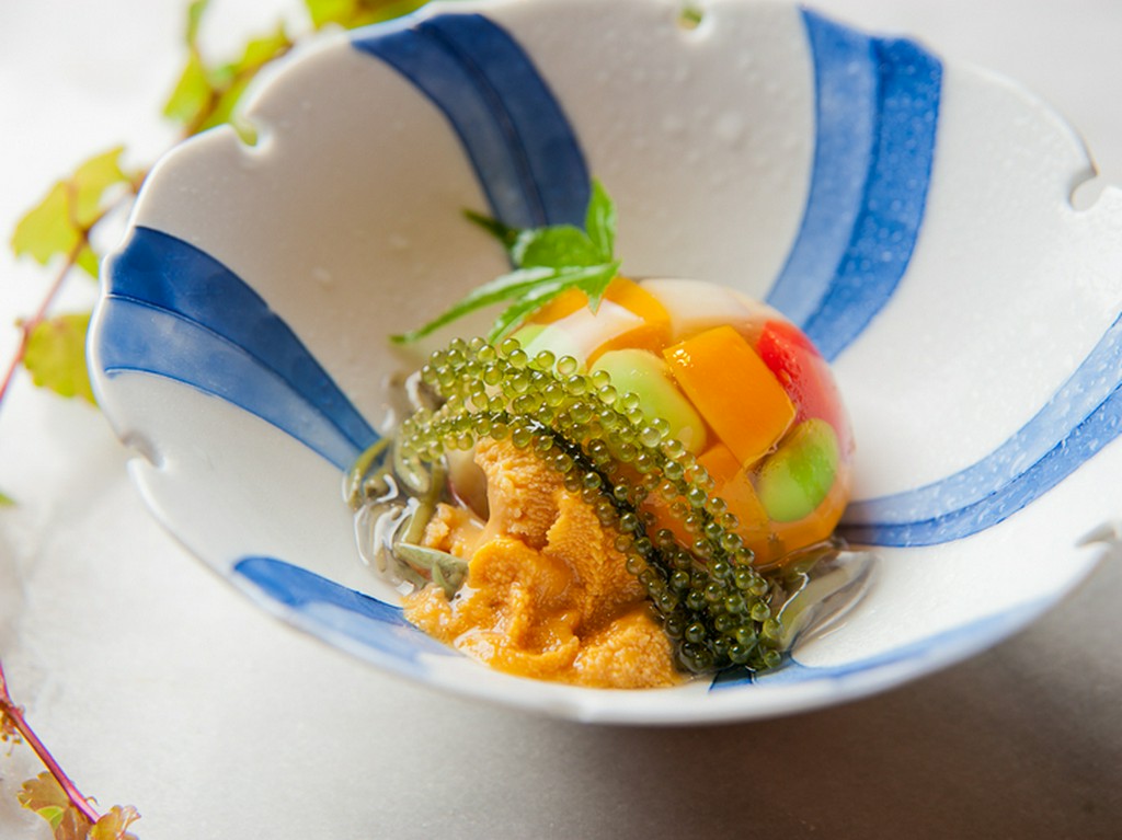 旬の味わいを目いっぱい感じる『夏野菜の涼風寄せ』