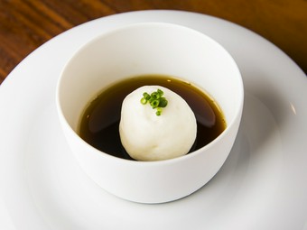 最高のスターターで乾杯を『マルティーニのジュレとペドロヒメネス風味のクリームチーズ』