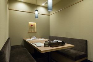 0006074832U1.jpg