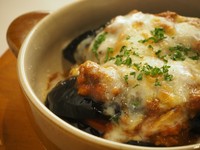 ※自家製ミートソースとたっぷりチーズをアツアツの鉄板で！！