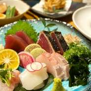 歓送迎会など各種ご宴会にオススメの2～3時間飲み放題付コースも豊富にご用意しております。新年会、歓迎会や送別会、女子会や同窓会など各種宴会にて是非、ご利用くださいませ。